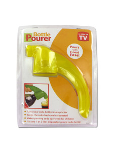 Soda bottle pouring spout