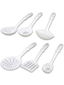 6 Piece assorted kitchen set