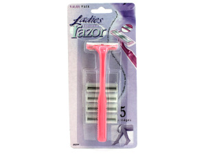 Ladies disposable razor with extra cartridges