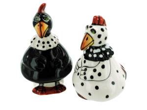 crinoline salt/pepper set