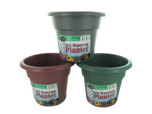 Self-watering planter